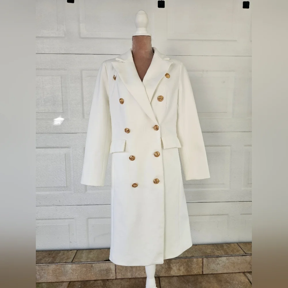Elegant Woman's White Double-Breasted Fall/Winter Classic Coat with Gold Buttons - Picture 2 of 13